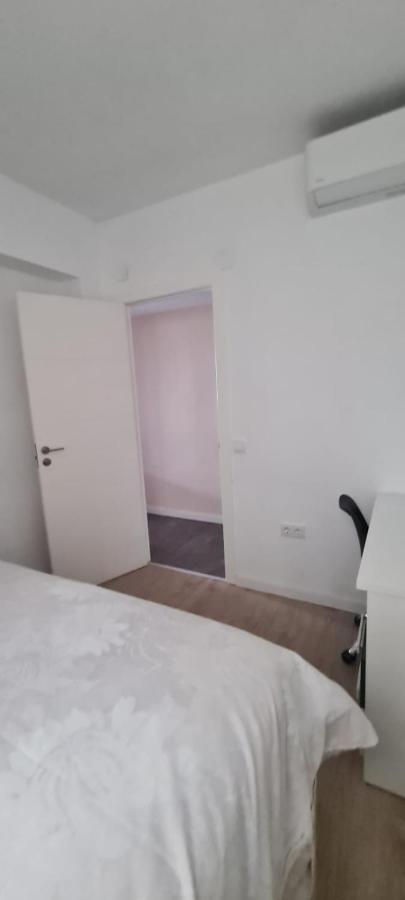 Dormitorios Piso กันดิอา ภายนอก รูปภาพ